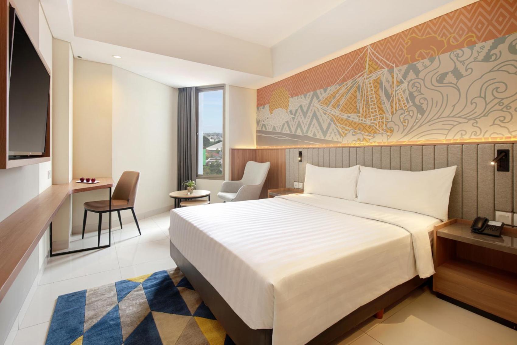 Aston Inn Pantai Losari Макасар Екстериор снимка